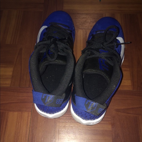 Baseball Cleats - Picture 3 of 4